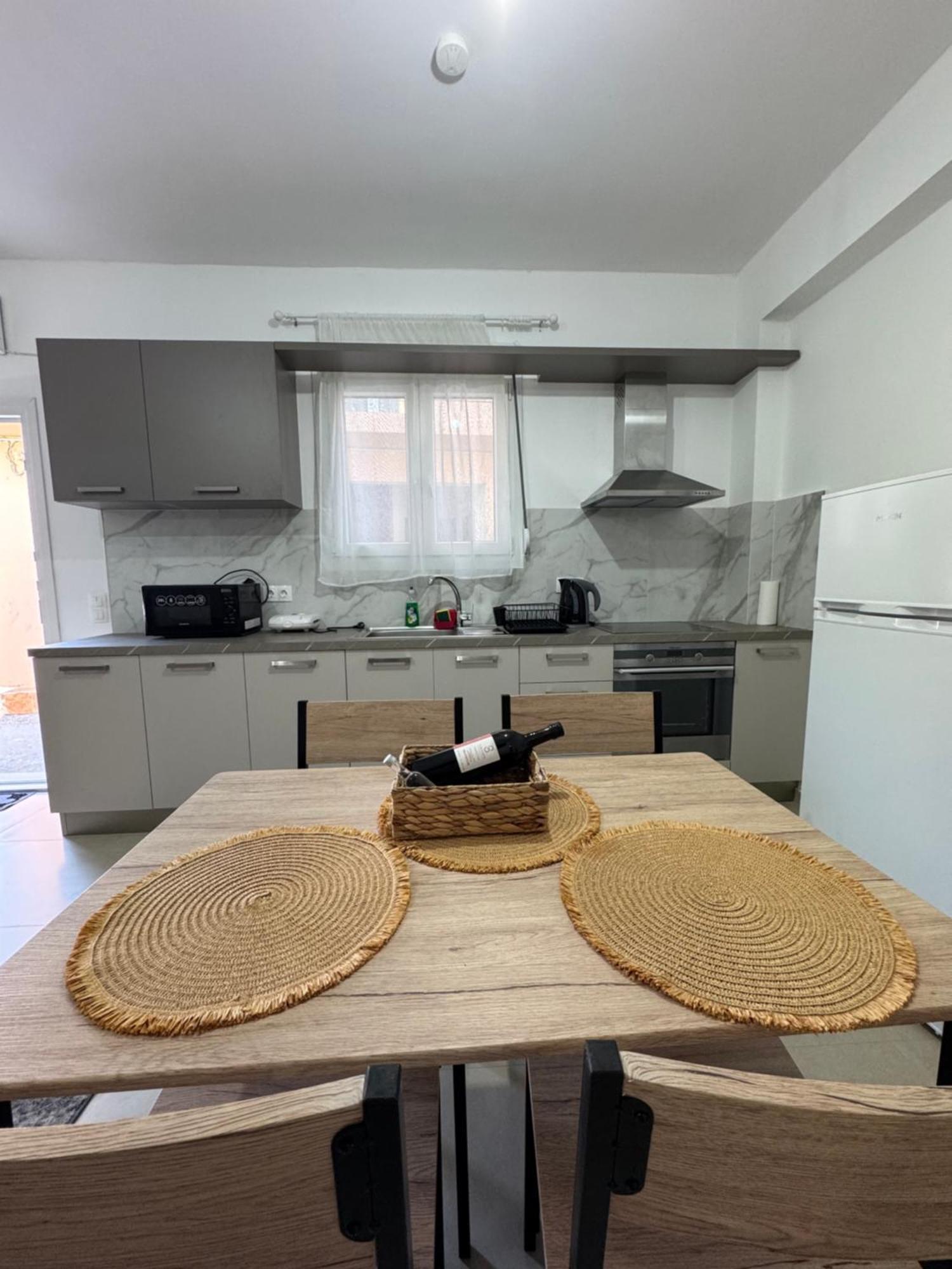 Maravel House Aitania