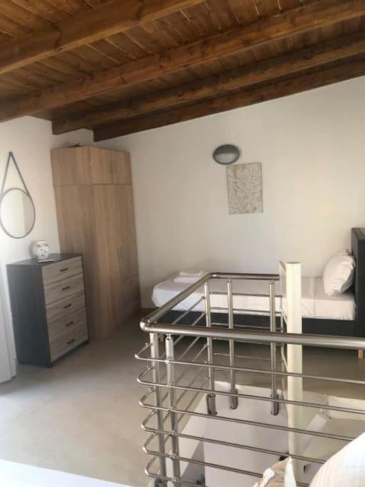 Maravel House Holiday home Aitania