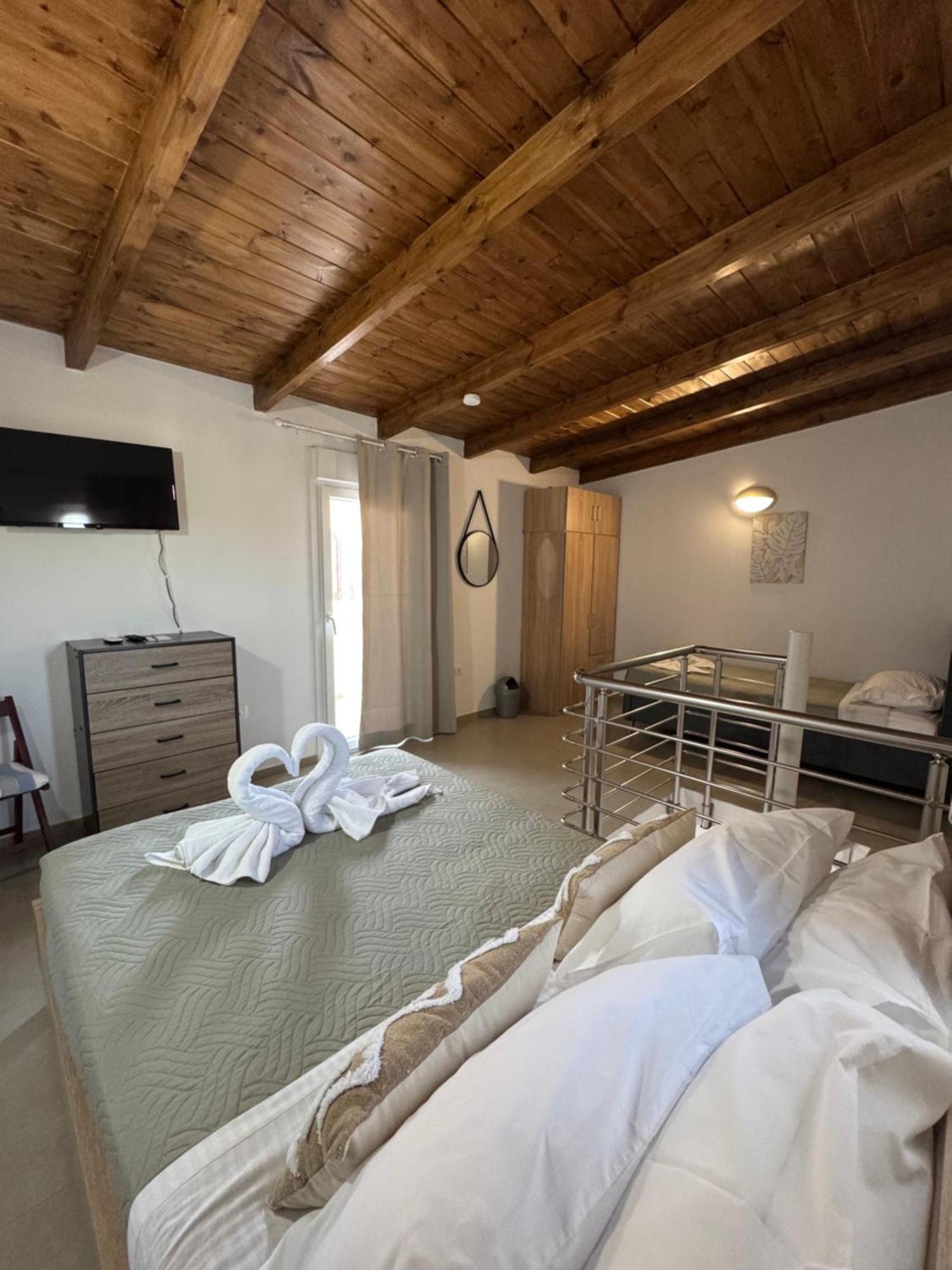 Holiday home Maravel House