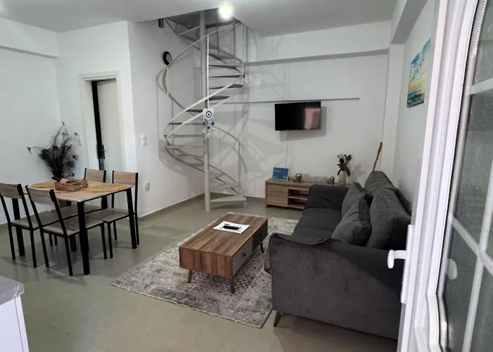 Maravel House